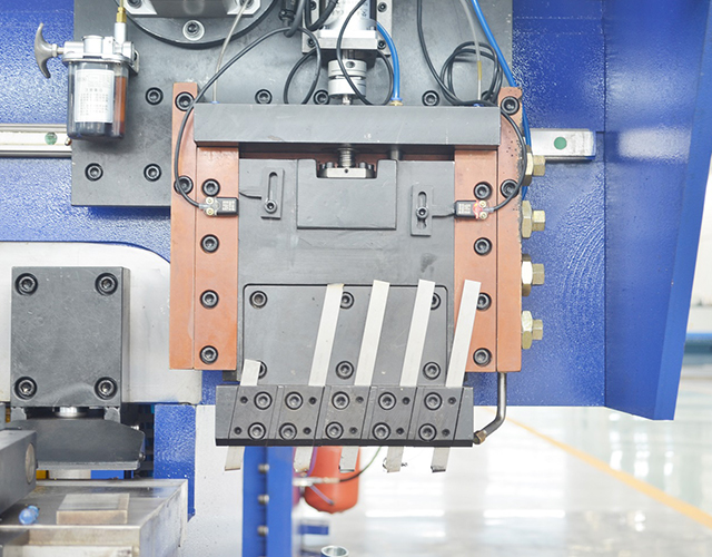 1250 * 4000mm CNC V Rollmaschine Cutter für Plano-Fräsmaschine